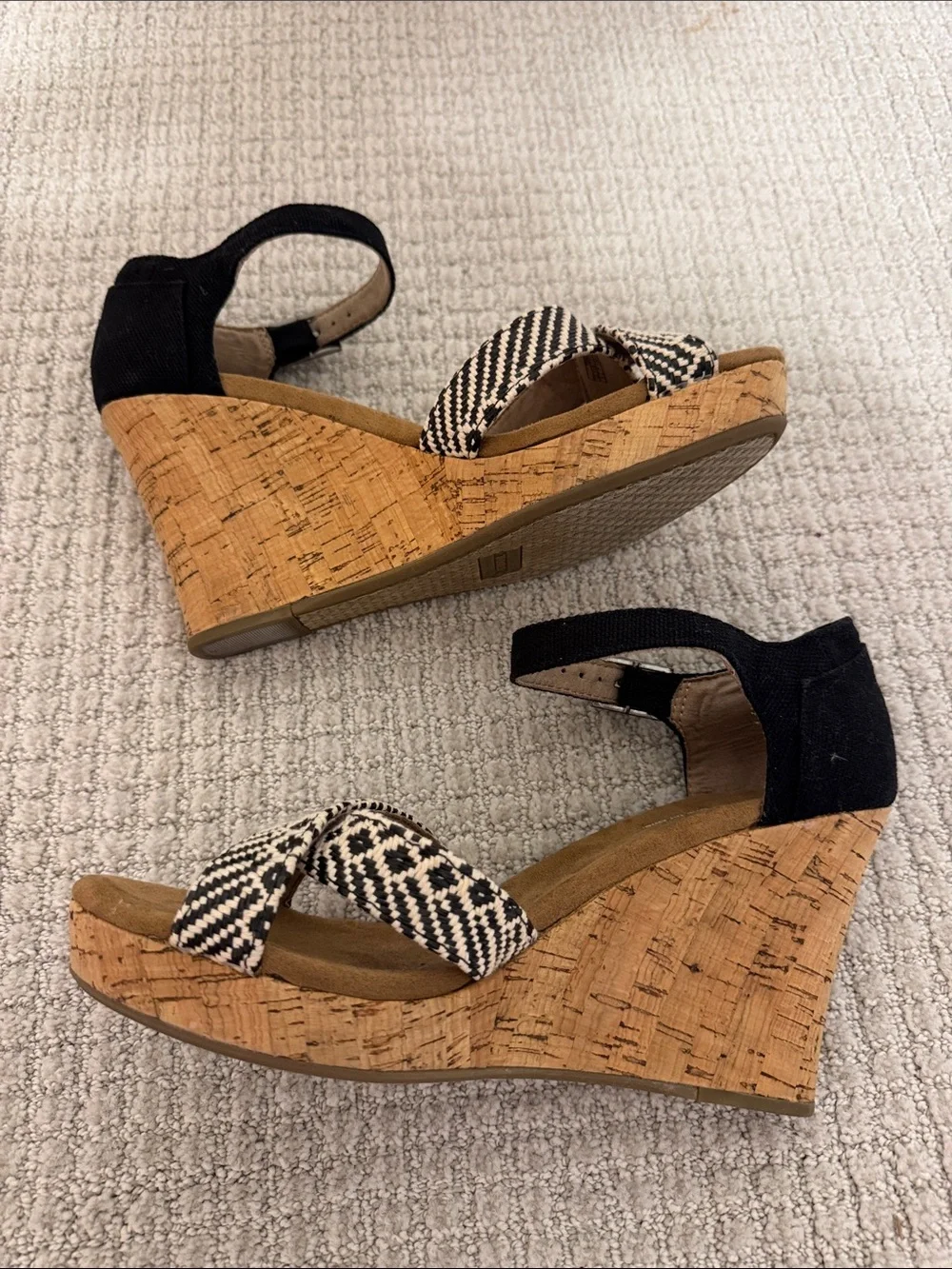 TOMS Black Ankle-Strap Wedges with Ikat Print - size 9